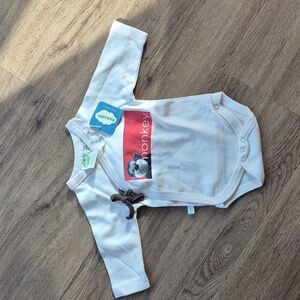 NWT Parade Organics Long Sleebe kimono onesie 0-3m